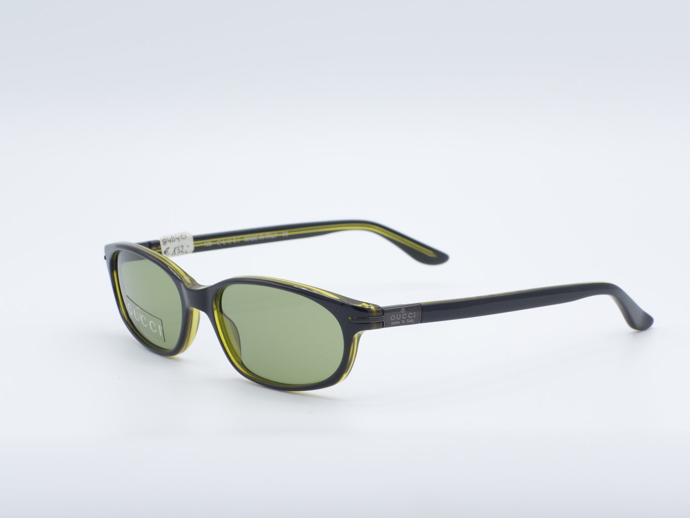 Gucci Model GG2462/S 4XX Original Designer Sunglasses with rectangle green plastic frame wiht green sun lenses | GrauGlasses vintage eyewear
